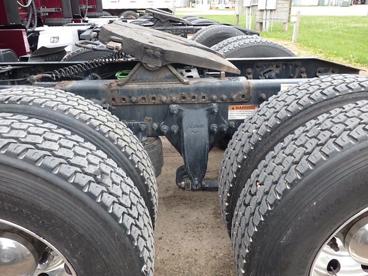 2021-freightliner-cascadia-126-image-19