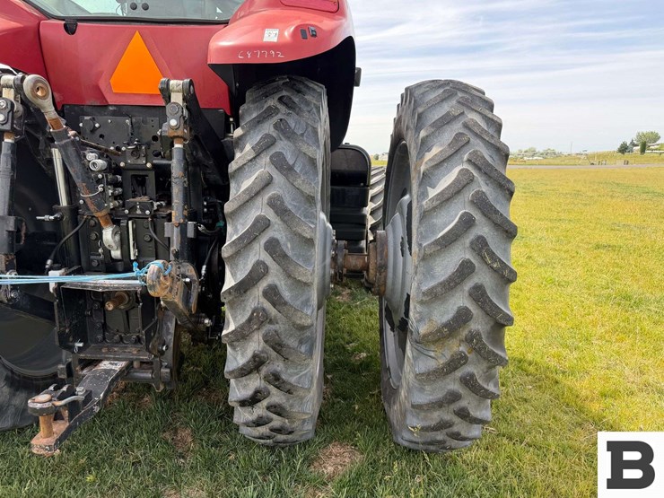 2011-case-ih-magnum-260-image-52
