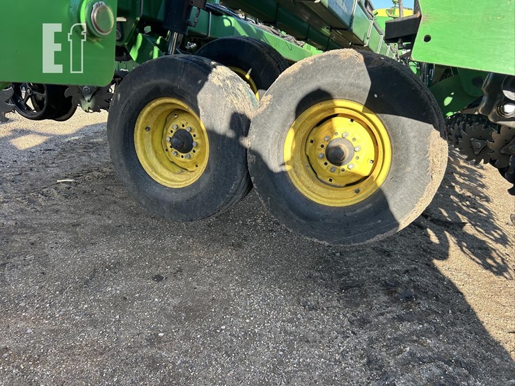2023-john-deere-db90-image-2
