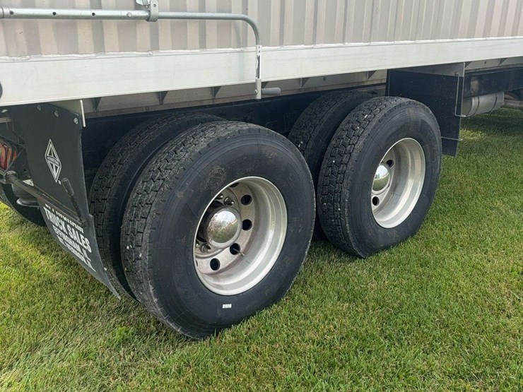 2003-international-durastar-4400-image-19