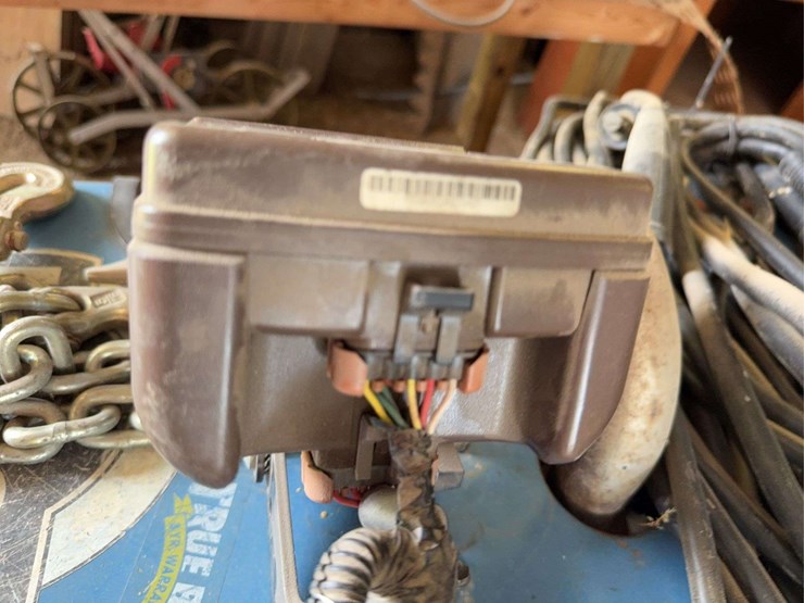 john-deere-brown-box-auto-steer-image-2