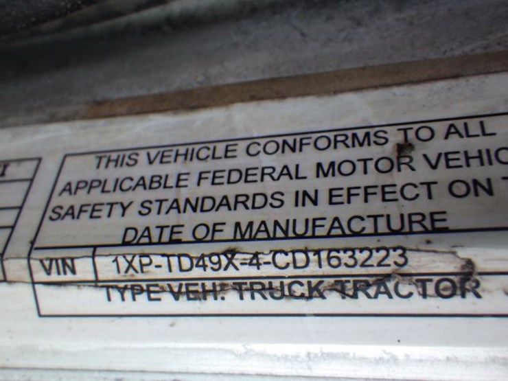 2012-peterbilt-367-image-20