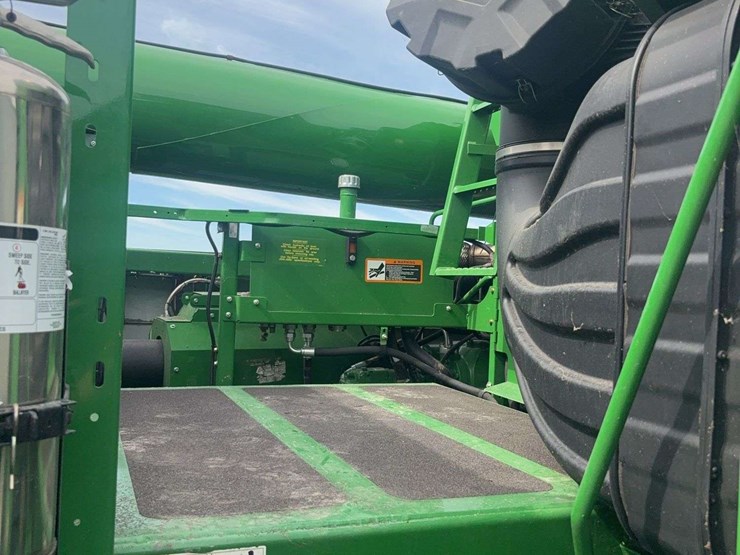 2013-john-deere-s670-image-58