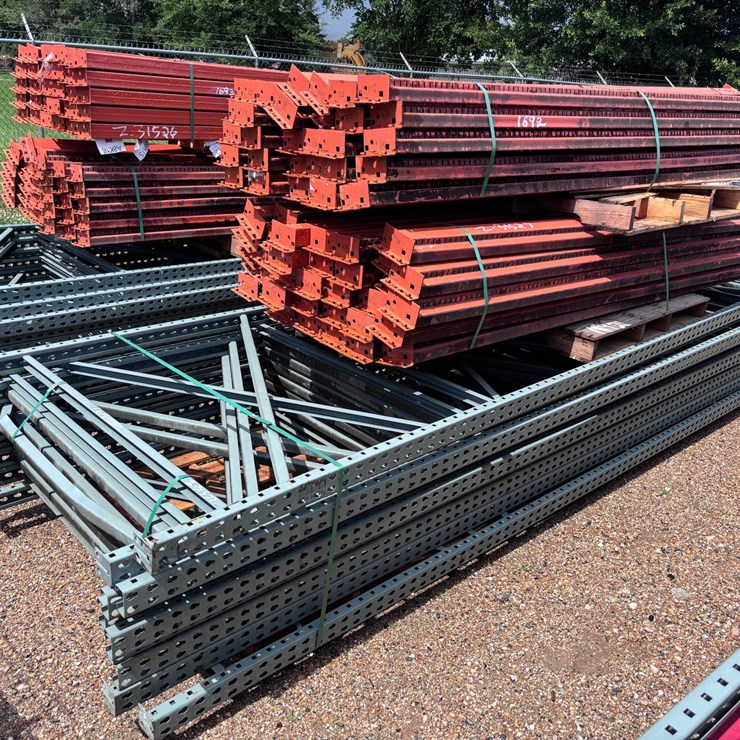 #31527 • PALLET RACKING