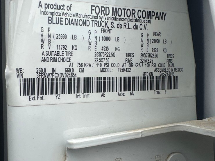 2013-ford-f750-image-33