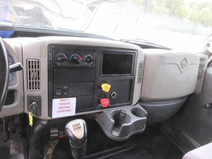 2012-international-durastar-4400-image-9