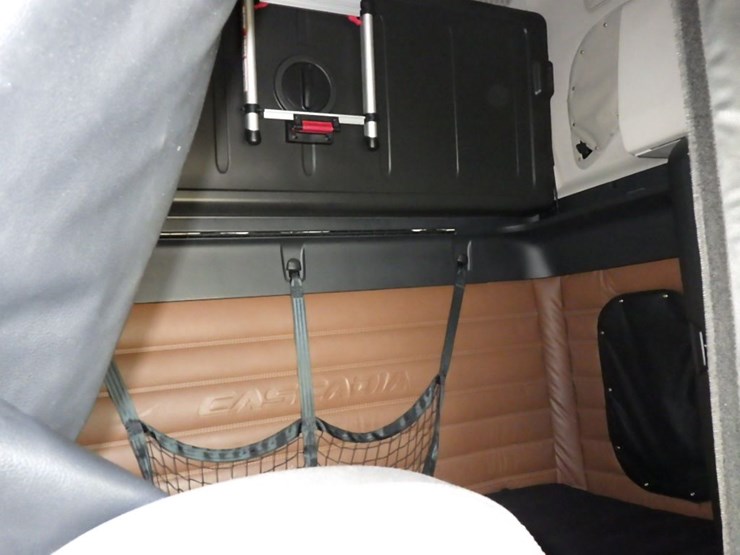 2021-freightliner-cascadia-126-image-4