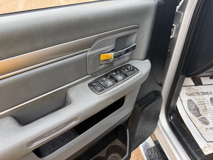 2015-dodge-ram-1500-image-9