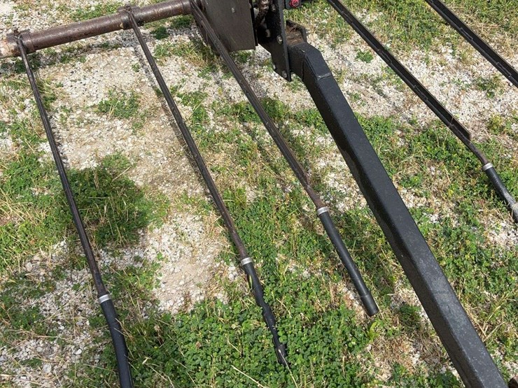 meteer-8-row-30''-corn-reel,-came-off-jd-corn-head.-image-8