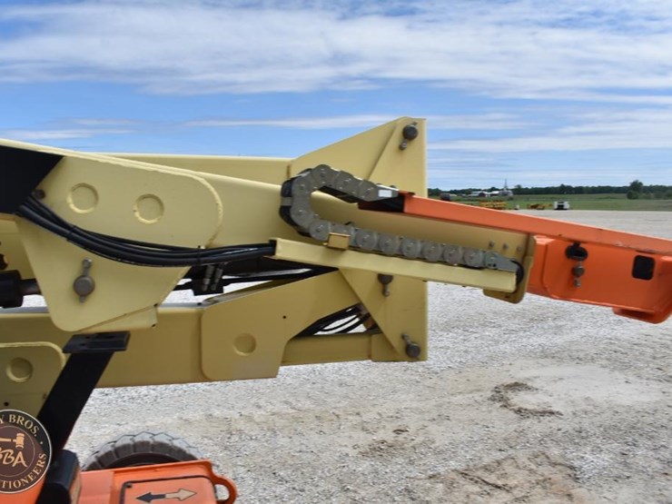 2012-jlg-e400ajpn-image-18
