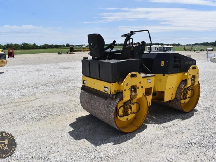 2010-bomag-bw138-image-8