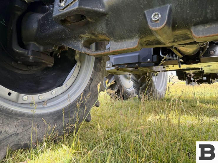 2012-case-ih-magnum-340-image-75