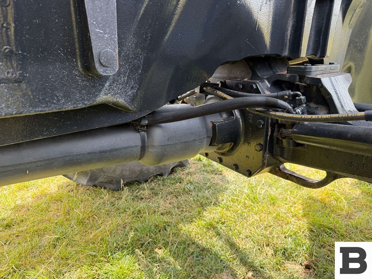 2015-case-ih-magnum-180-image-54
