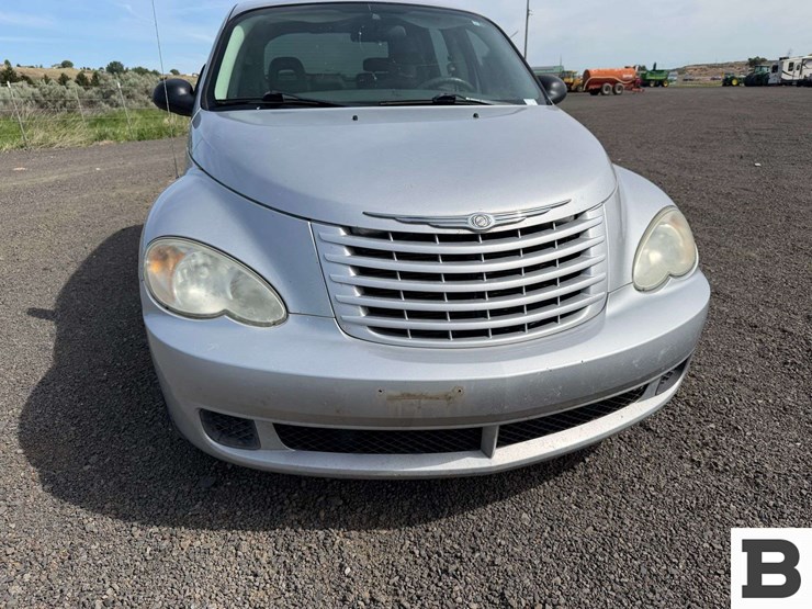 2009-chrysler-pt-cruiser-image-8