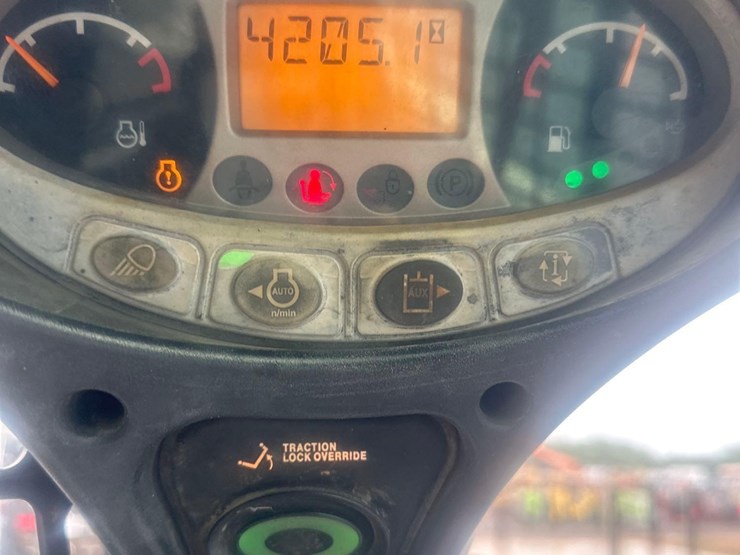 2019-bobcat-t770-image-21
