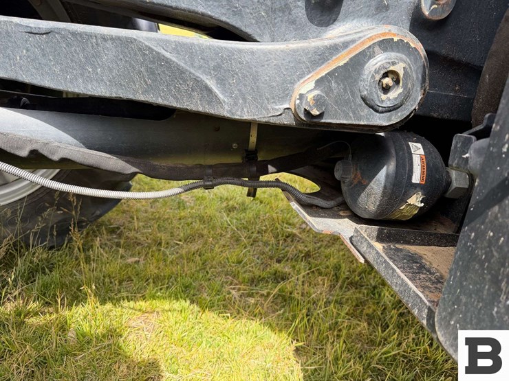 2014-case-ih-magnum-260-cvt-image-25