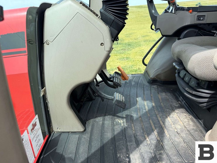 2015-case-ih-magnum-180-image-80