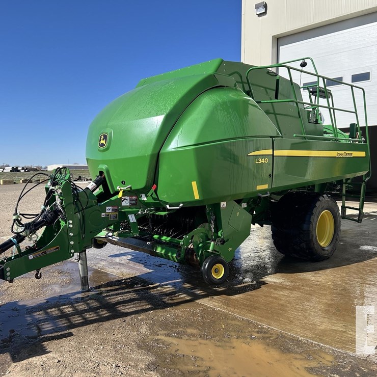 2016 JOHN DEERE L340