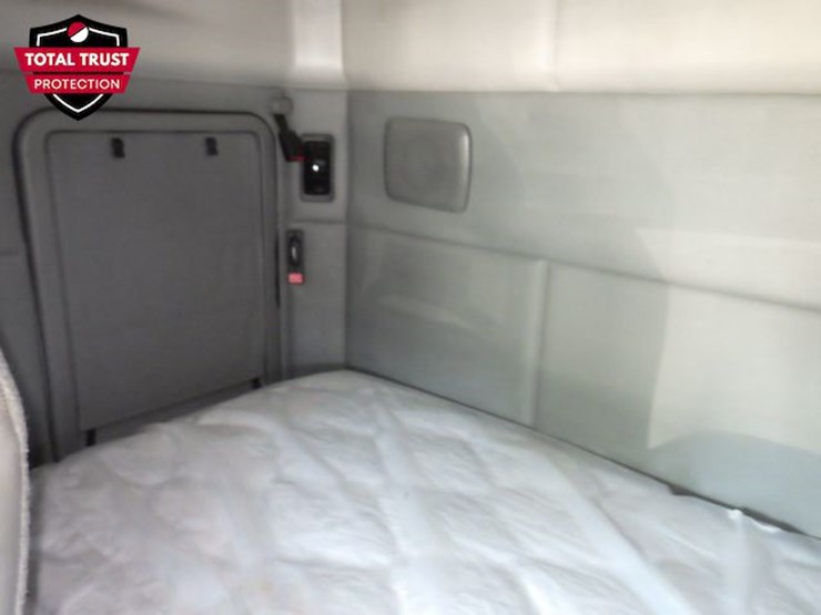 2019-kenworth-t880-image-18