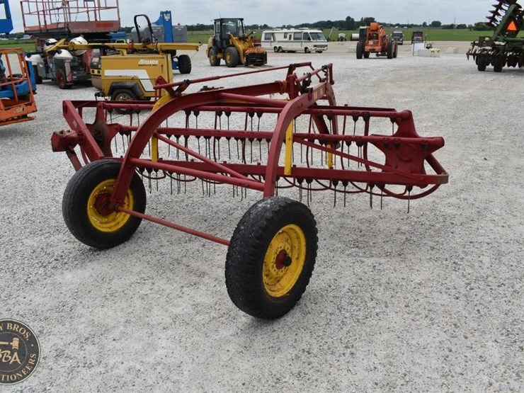 new-holland-55-image-8