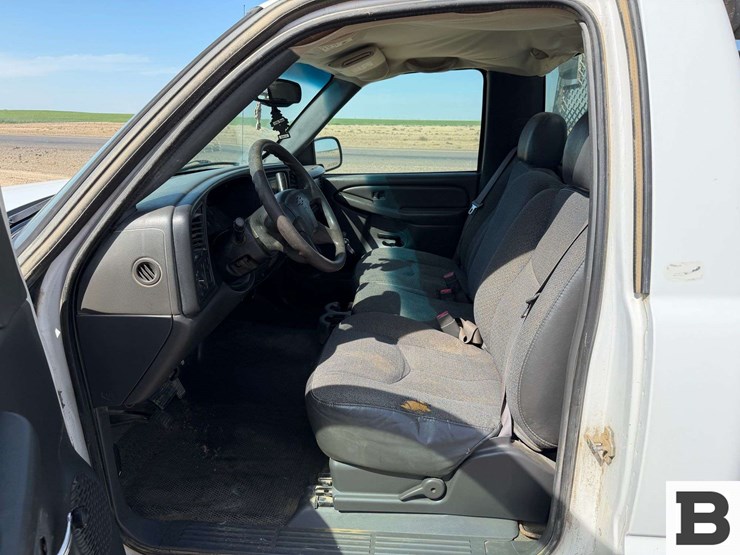 2005-chevrolet-silverado-1500-image-19