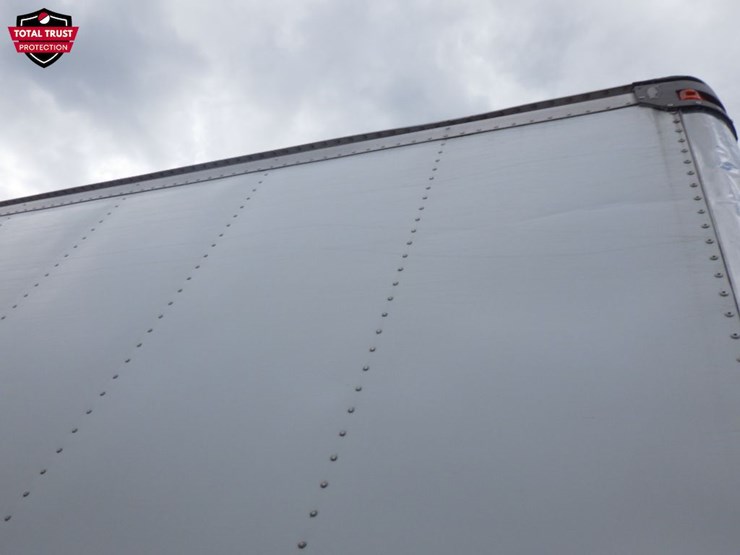 2020-freightliner-m2-106-image-6