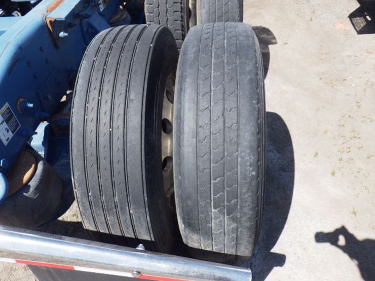 2012-peterbilt-367-image-8