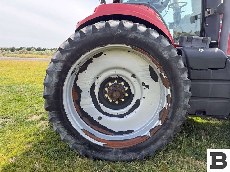 2011-case-ih-magnum-260-image-55