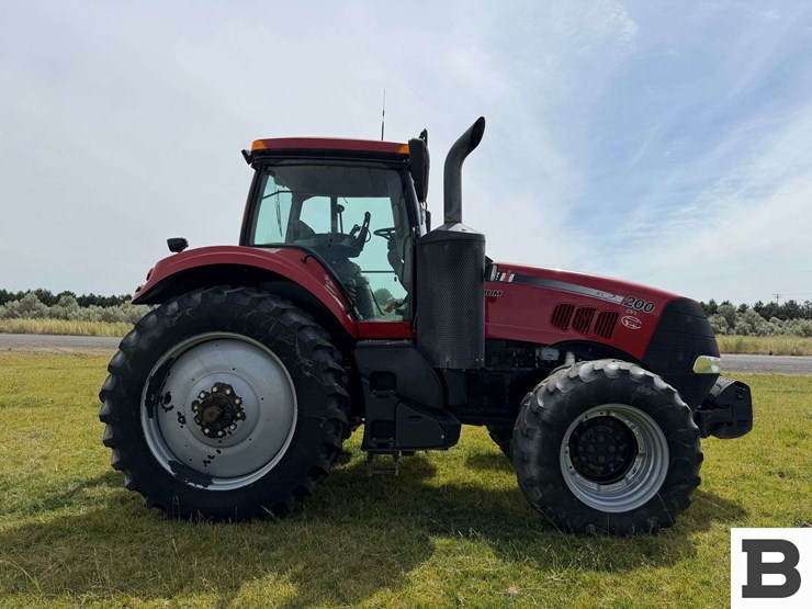 2014-case-ih-magnum-200-cvt-image-7