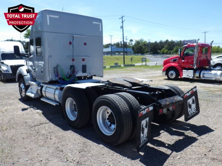 2019-kenworth-t880-image-12