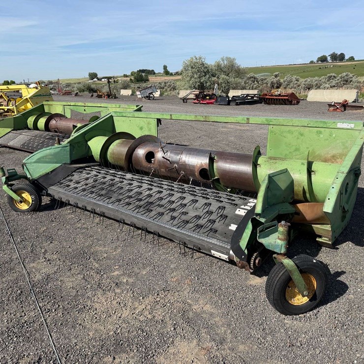 JOHN DEERE 212