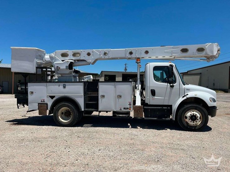 2018-freightliner-m2-106-image-5