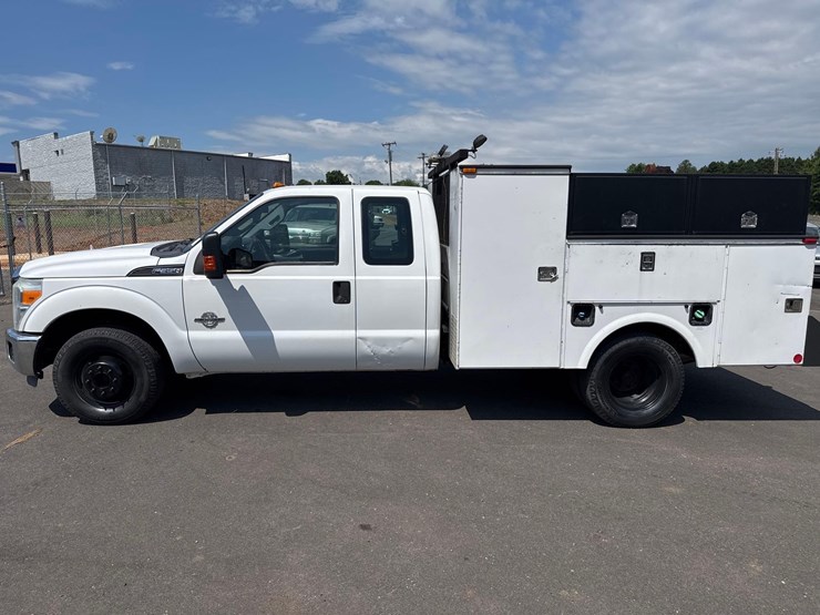2015-ford-f350-image-2