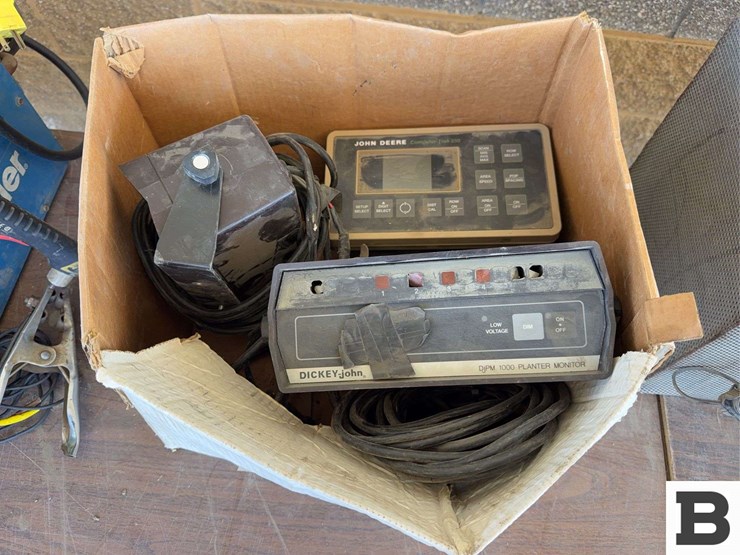 john-deere-250-image-2