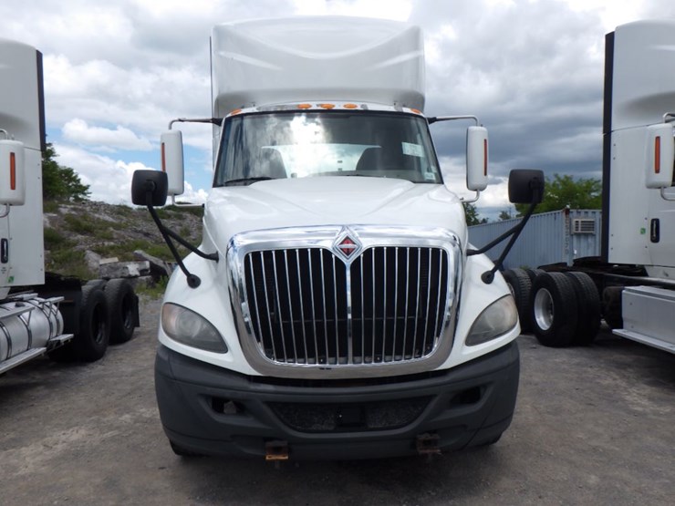 2016-international-prostar-image-2