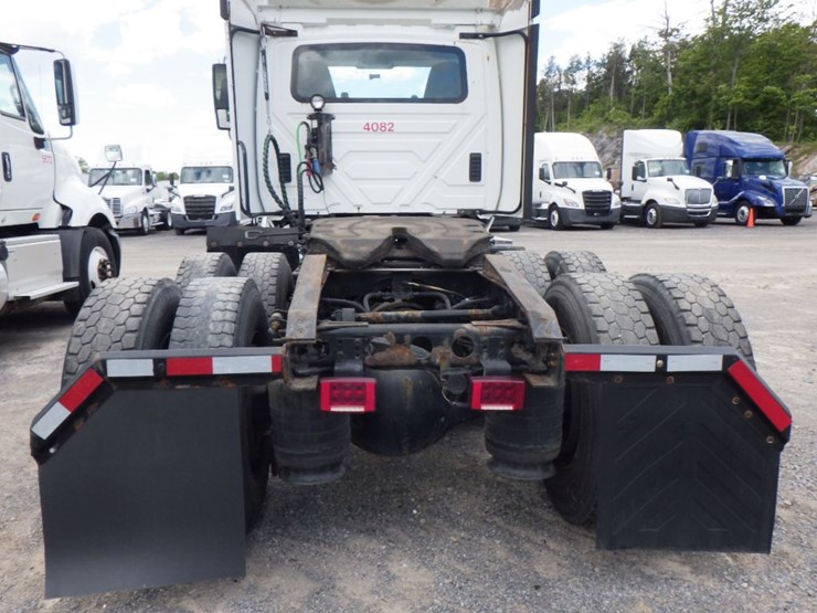 2016-international-prostar-image-9
