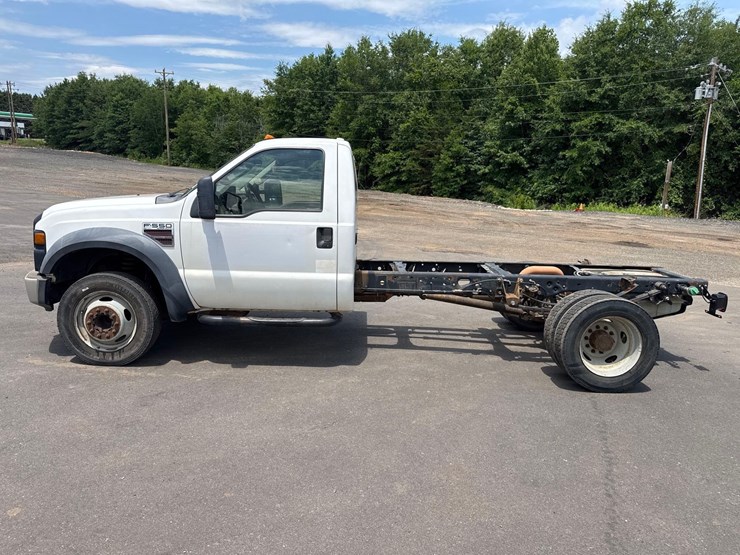 2008-ford-f550-xl-image-2