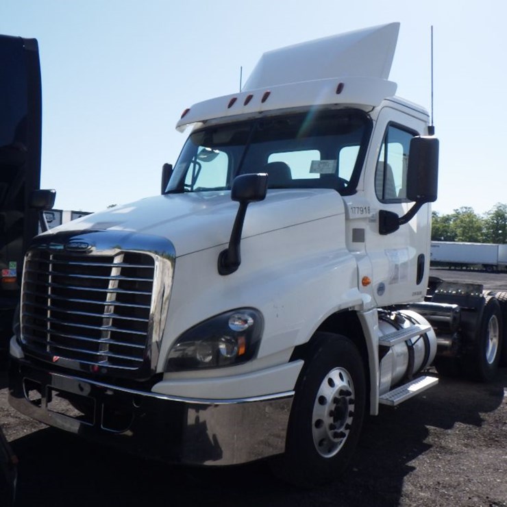 2018 FREIGHTLINER CASCADIA 125