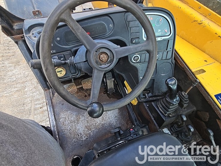 2014-jcb-507-42-image-31
