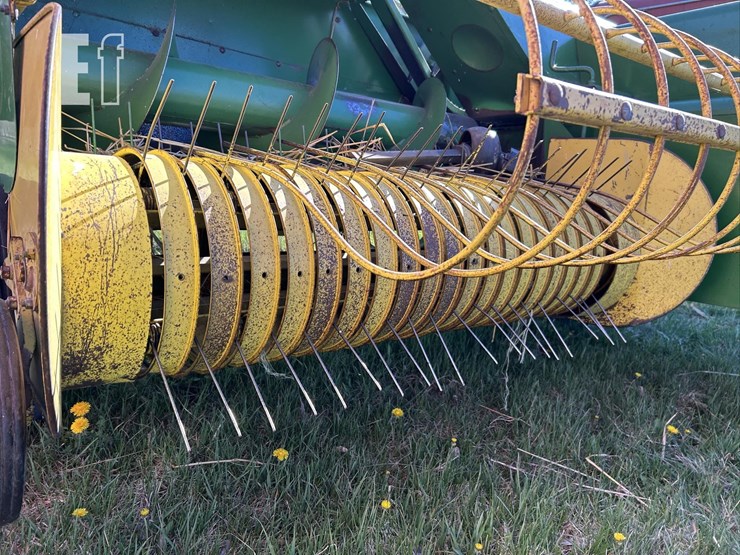 john-deere-336-image-24