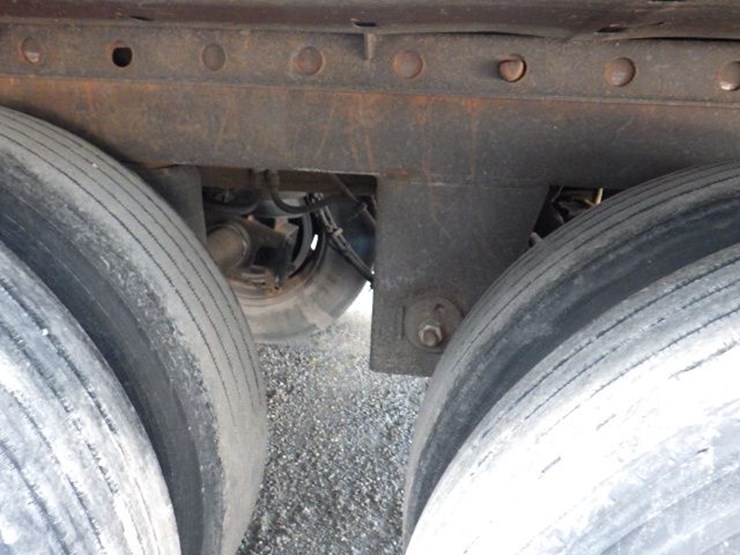 2009-utility-3000r-image-23