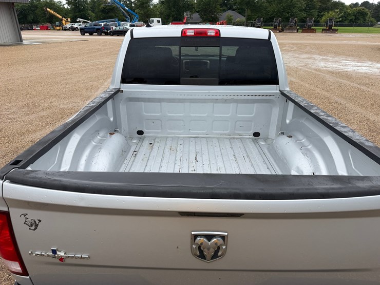 2015-dodge-ram-1500-image-5