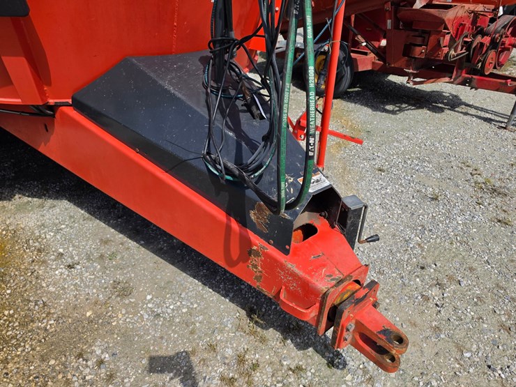 2014-kuhn-knight-vt168-image-2