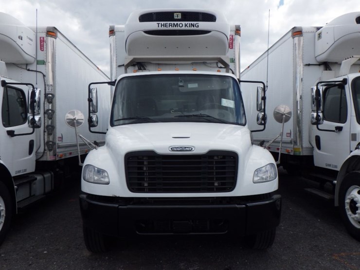 2020-freightliner-m2-106-image-2