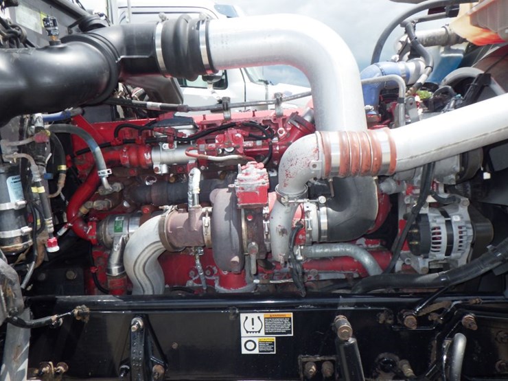 2018-peterbilt-389-image-29