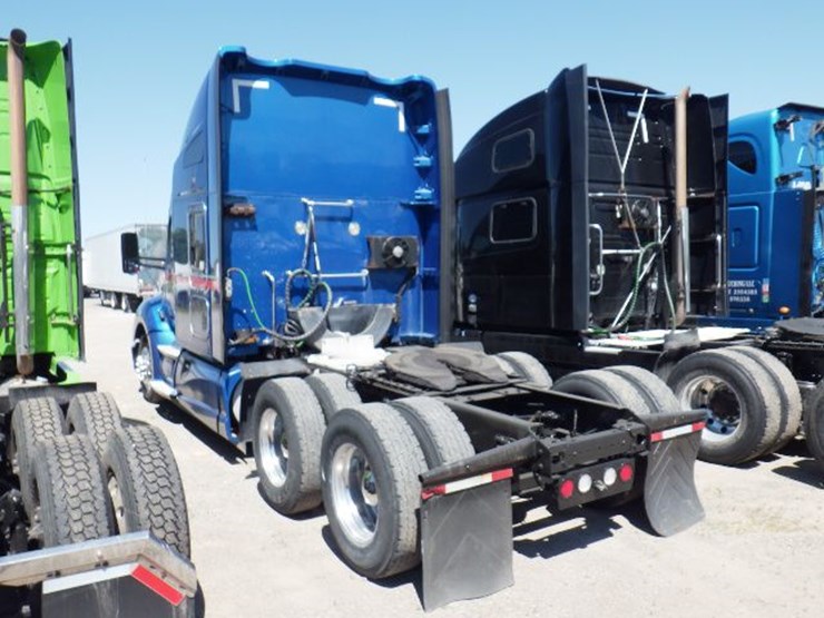 2016-kenworth-t680-image-15