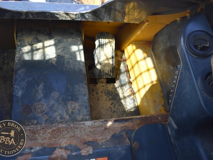 2019-deere-317g-42975-image-52
