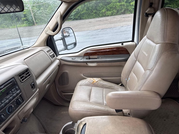 2001-ford-f550-image-19