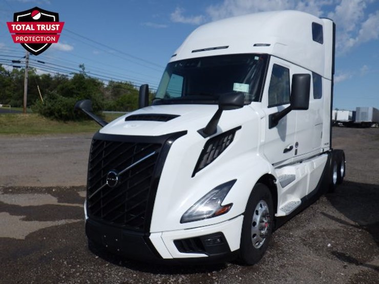 2025-volvo-vnl860-image-1