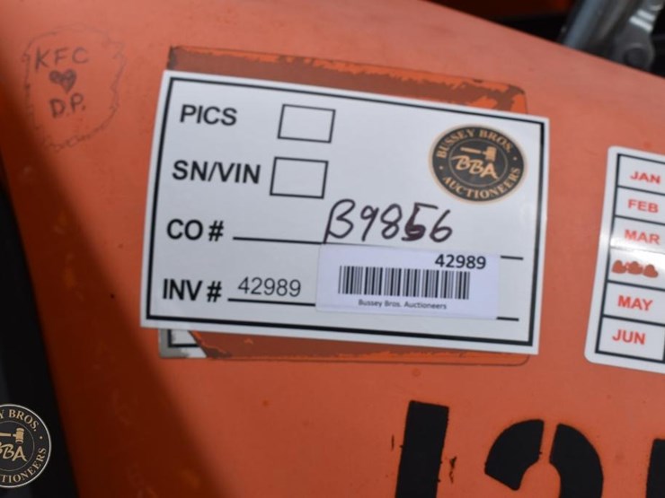 2012-jlg-e400ajpn-image-23